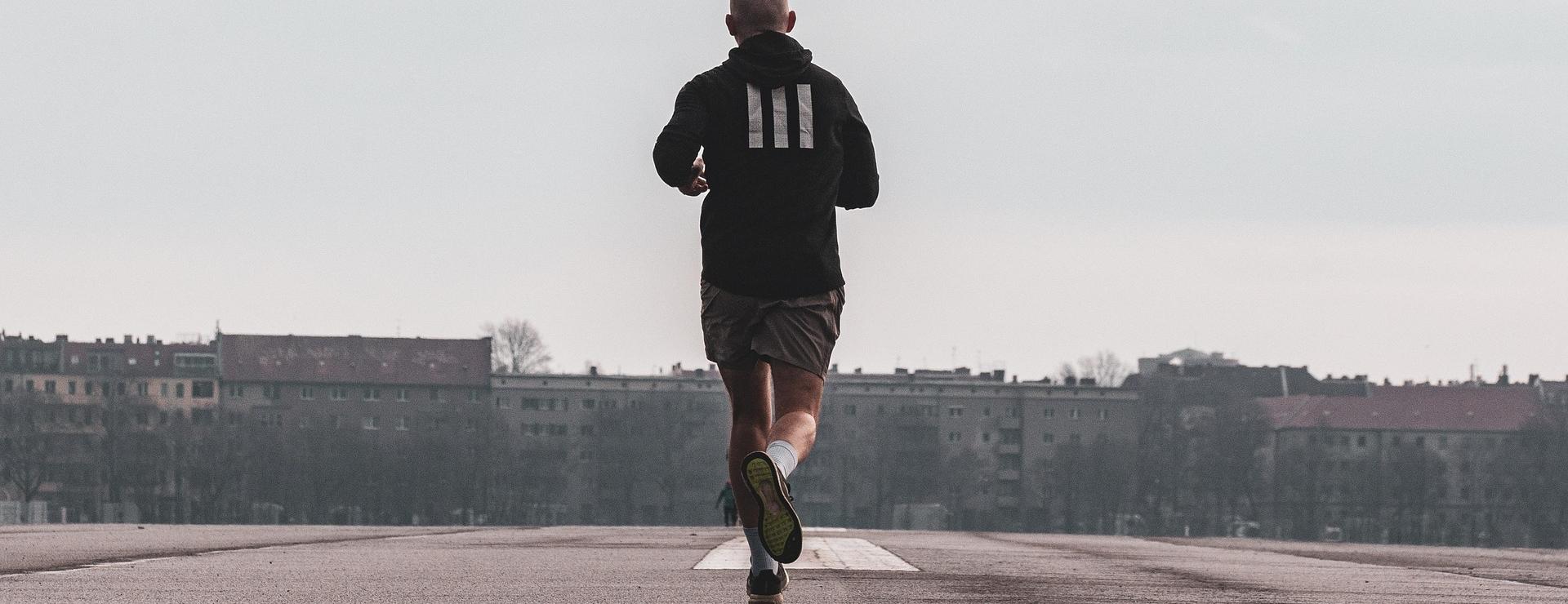 Outdoor Sports Store -Outdoor Sports Store runner 7876675 1920